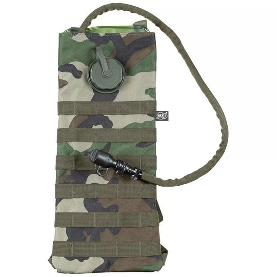 Camelbak tipo gertuvė su "MOLLE" sistema, 2.5L, Woodland